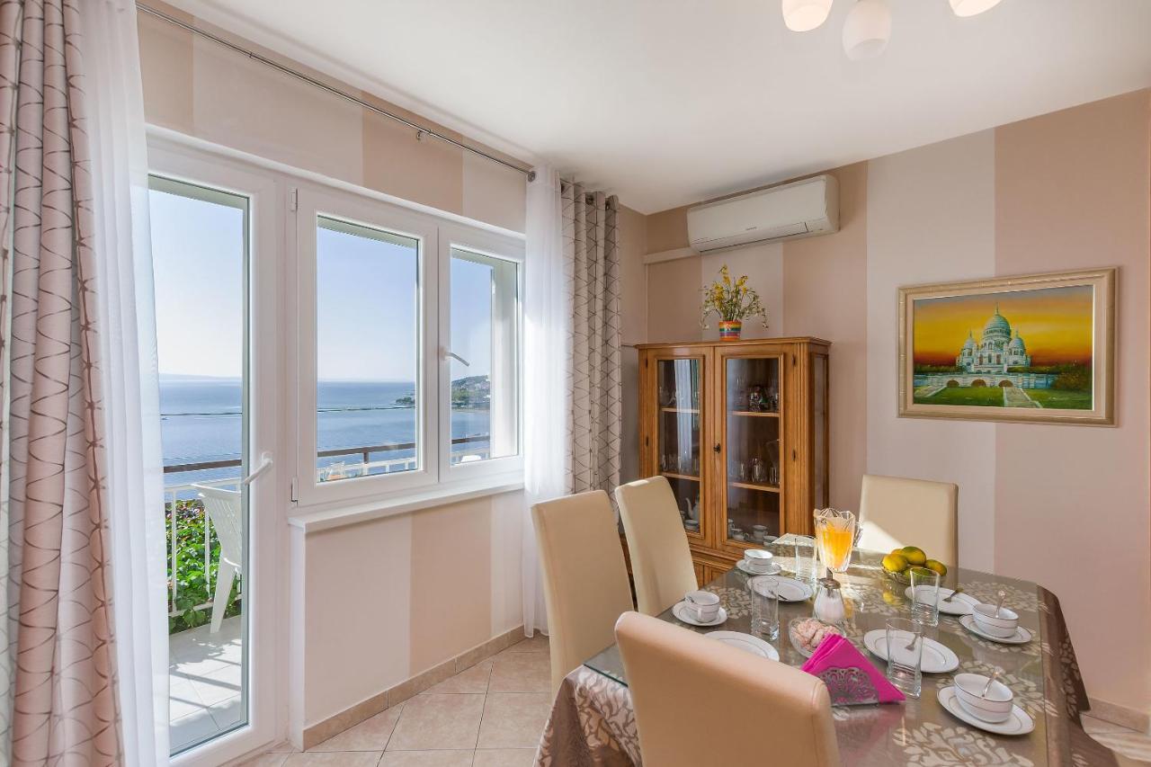 Apartment And Rooms Tatjana Omiš Extérieur photo