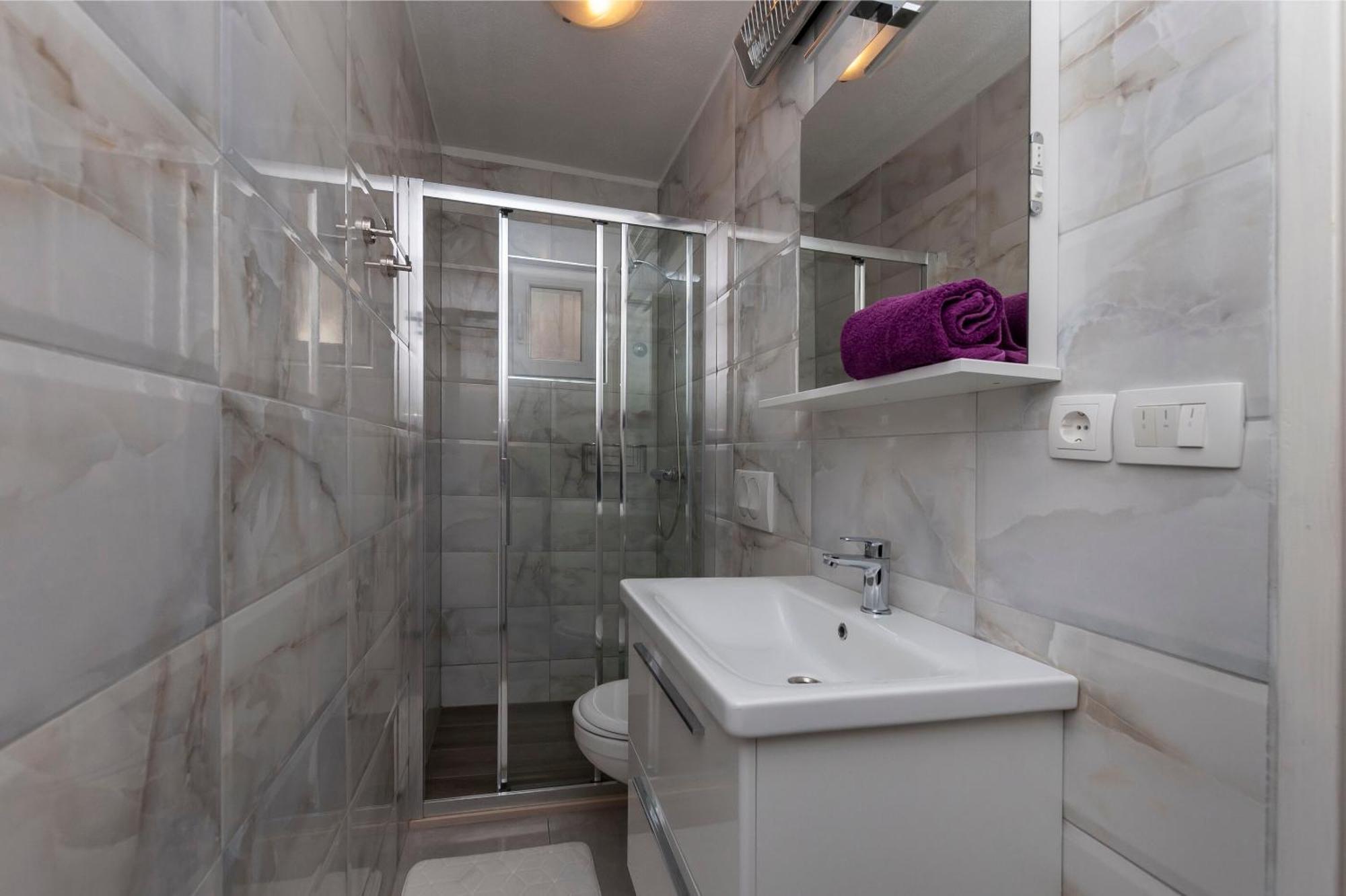 Apartment And Rooms Tatjana Omiš Extérieur photo