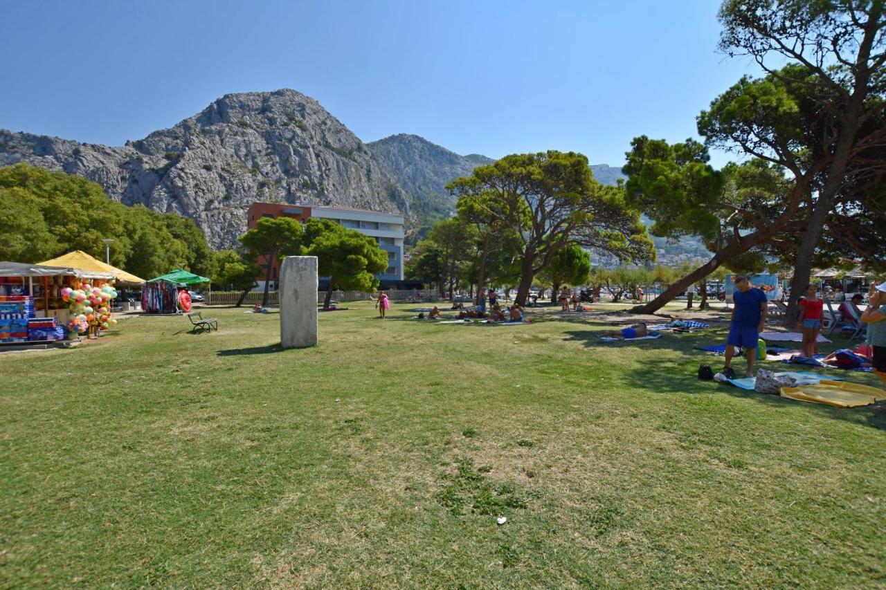 Apartment And Rooms Tatjana Omiš Extérieur photo