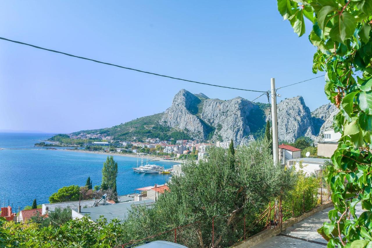 Apartment And Rooms Tatjana Omiš Extérieur photo