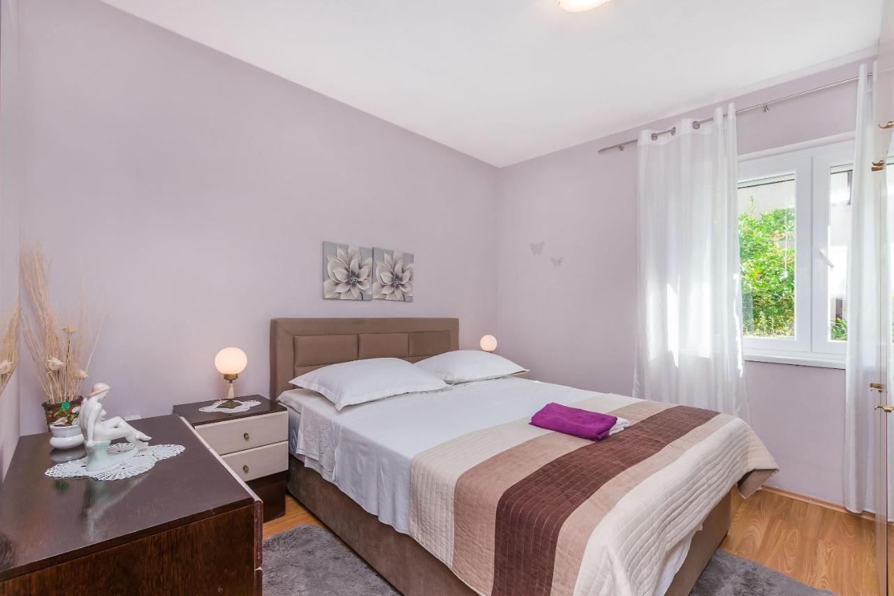 Apartment And Rooms Tatjana Omiš Extérieur photo