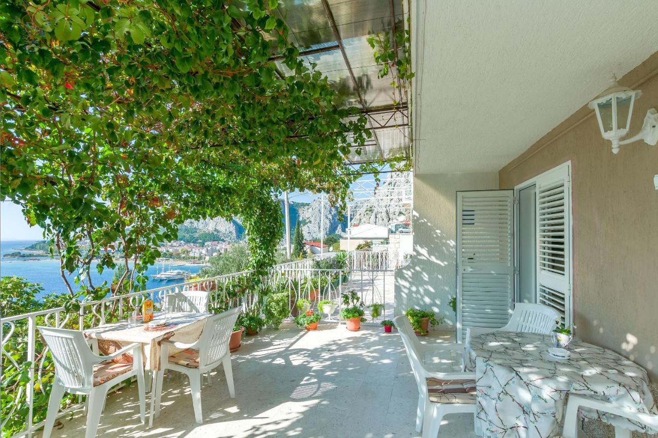 Apartment And Rooms Tatjana Omiš Extérieur photo