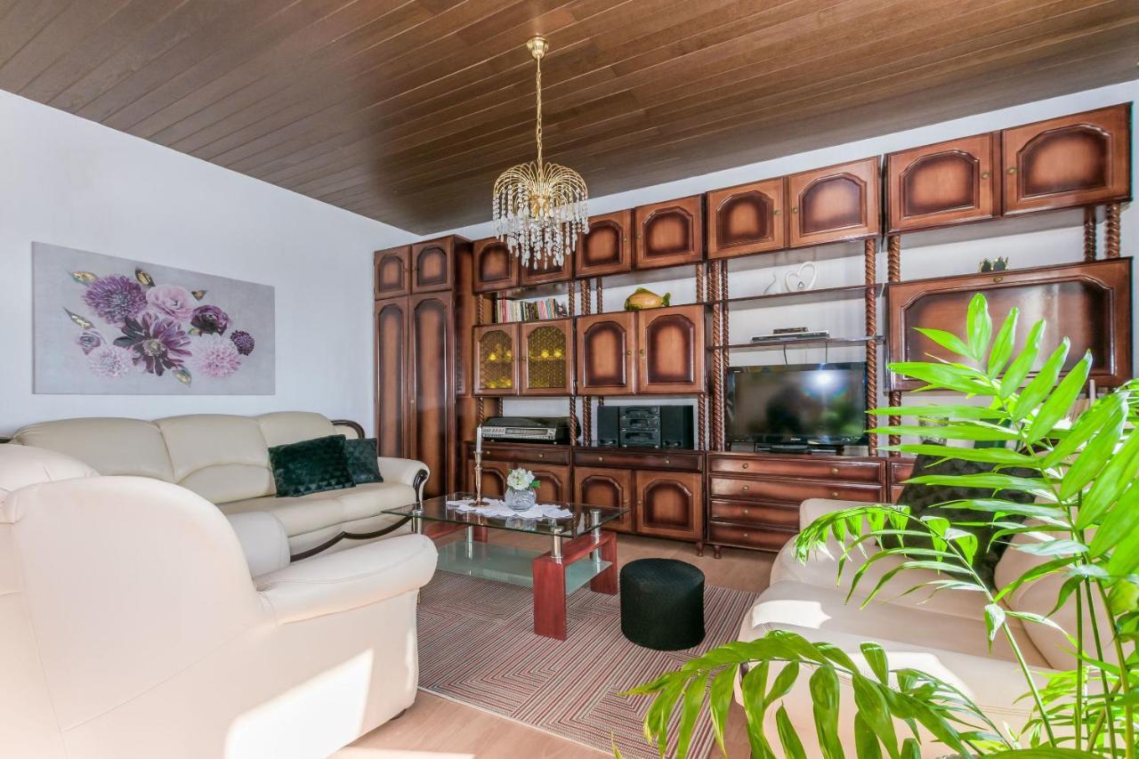 Apartment And Rooms Tatjana Omiš Extérieur photo