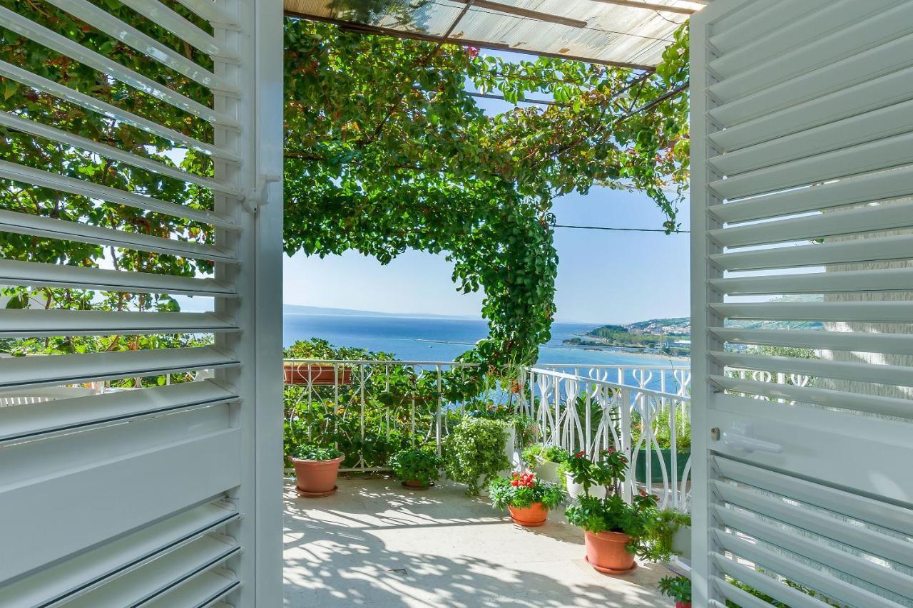 Apartment And Rooms Tatjana Omiš Extérieur photo