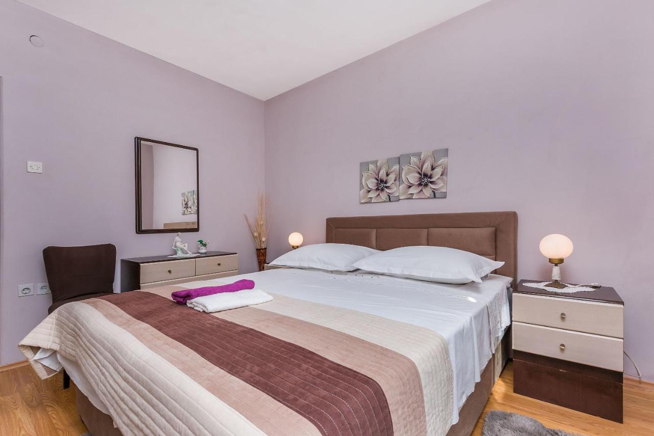 Apartment And Rooms Tatjana Omiš Extérieur photo
