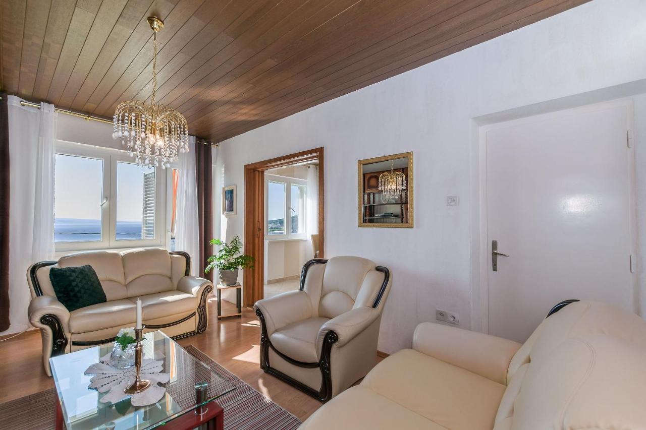 Apartment And Rooms Tatjana Omiš Extérieur photo