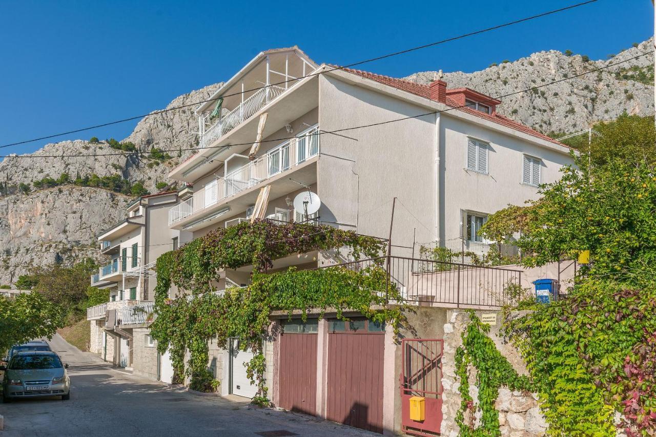Apartment And Rooms Tatjana Omiš Extérieur photo
